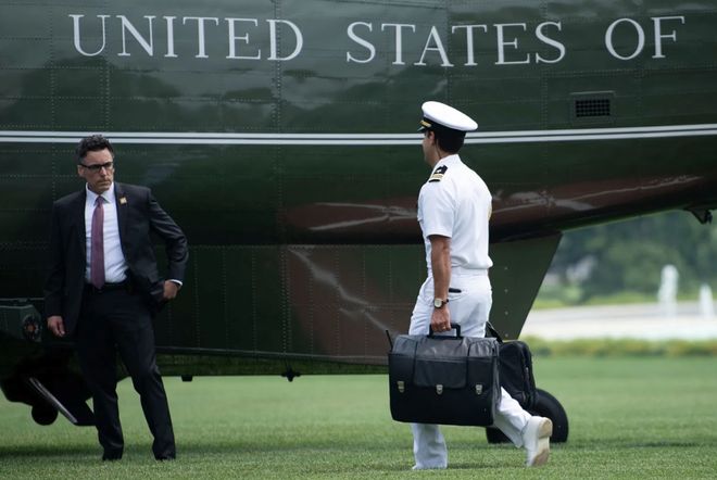 总统「同款」手提箱只需6万8pg电子每个CEO都需要一个(图2)